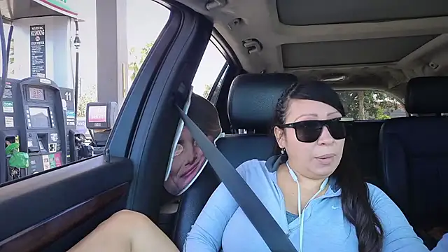 Snapshot of Foglove69 chatting on October 29, 2025, 4:31 pm Foglove69 online show from October 29, 2025, 4:31 pm