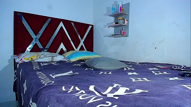 DanisaBrown online show from April 30, 2026, 8:57 pm