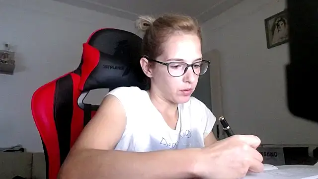 SexxyLety online show from October 15, 2025, 8:09 pm