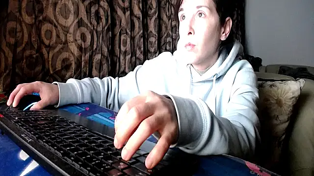 SexxyLety online show from May 2, 2026, 8:14 pm