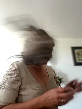 emma tour online show from November 25, 2025, 3:45 pm