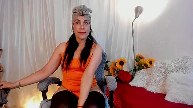 girasol walton online show from March 29, 2026, 7:25 pm