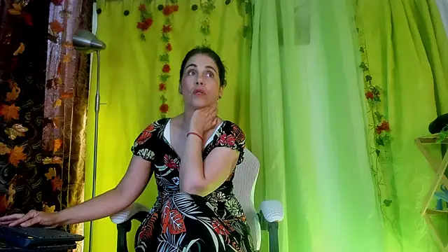 girasol walton online show from June 28, 2026, 4:35 pm