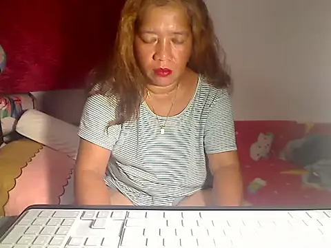 wethornypussy4u online show from February 1, 2026, 5:44 pm