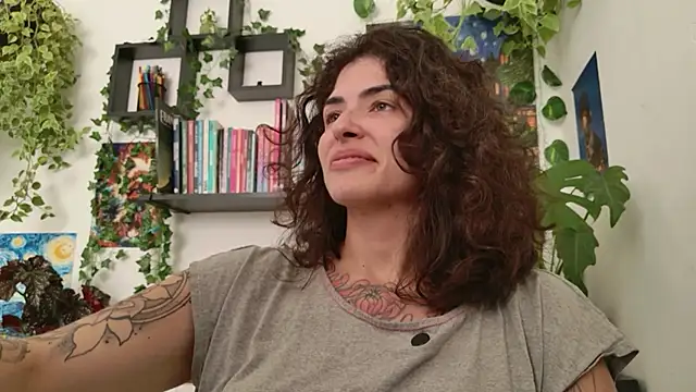 Snapshot of TaliMajesty chatting on June 24, 2026, 5:23 pm TaliMajesty online show from June 24, 2026, 5:23 pm