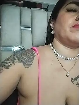 Snapshot of chelaqueen_ chatting on June 2, 2026, 9:06 pm chelaqueen online show from June 2, 2026, 9:06 pm