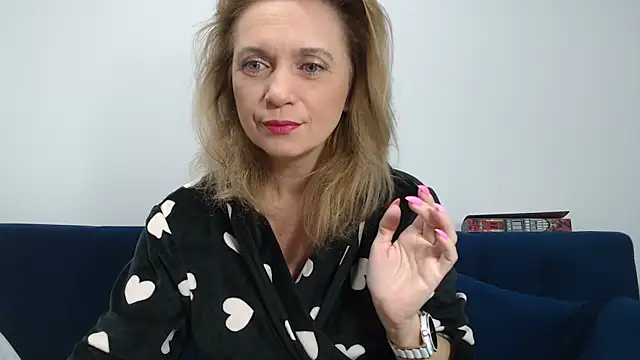 MysticCreature online show from January 15, 2026, 6:18 am