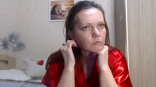 Snapshot of SheLion chatting on December 26, 2024, 7:38 pm SheLion online show from December 26, 2024, 7:38 pm