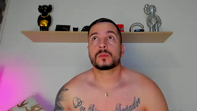 camilo restrepo21 online show from September 30, 2025, 12:37 am