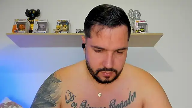 Snapshot of camilo_restrepo21 chatting on May 23, 2026, 11:53 pm camilo restrepo21 online show from May 23, 2026, 11:53 pm