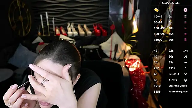 Snapshot of MistressDarsy chatting on June 1, 2026, 6:37 am MistressDarsy online show from June 1, 2026, 6:37 am