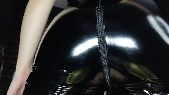 MistressDarsy online show from July 1, 2026, 2:07 pm