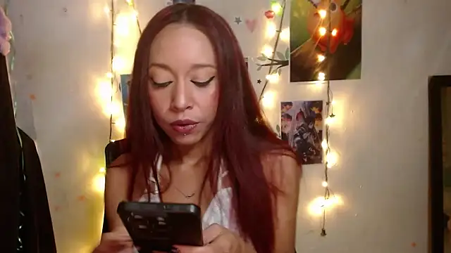 Snapshot of africag chatting on November 2, 2025, 10:56 pm africag online show from November 2, 2025, 10:56 pm