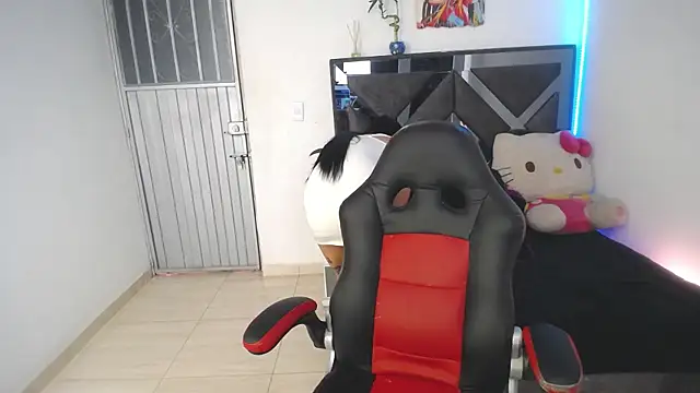 Salo hot04 online show from February 16, 2025, 7:49 pm