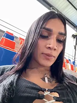 Salo hot04 online show from December 1, 2025, 9:20 pm