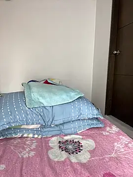 sandylau online show from November 15, 2025, 2:13 pm