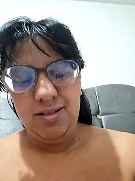 Snapshot of ZaidaWet chatting on June 5, 2026, 12:11 pm ZaidaWet online show from June 5, 2026, 12:11 pm