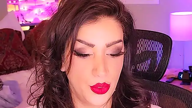 Snapshot of Wonderful_Woman chatting on February 19, 2025, 2:44 am Wonderful Woman online show from February 19, 2025, 2:44 am