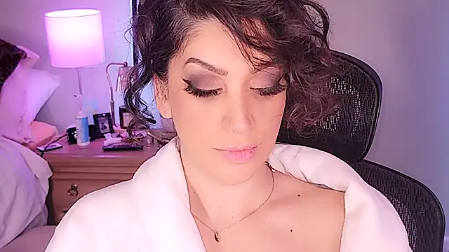 Snapshot of Wonderful_Woman chatting on March 15, 2025, 4:57 am Wonderful Woman online show from March 15, 2025, 4:57 am