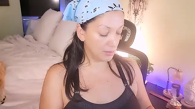 Snapshot of Wonderful_Woman chatting on September 18, 2025, 1:18 am Wonderful Woman online show from September 18, 2025, 1:18 am