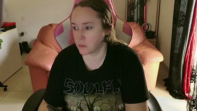 Snapshot of kisicaxx chatting on January 26, 2025, 11:28 am kisicaxx online show from January 26, 2025, 11:28 am