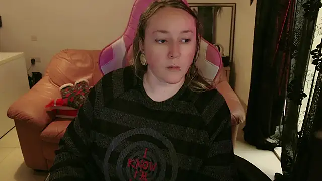 Snapshot of kisicaxx chatting on February 9, 2025, 3:01 pm kisicaxx online show from February 9, 2025, 3:01 pm