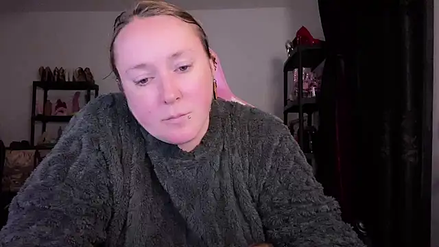 kisicaxx online show from February 27, 2026, 6:52 pm