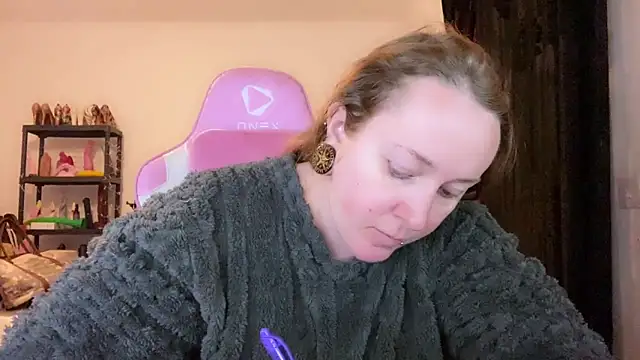 kisicaxx online show from March 1, 2026, 6:43 pm