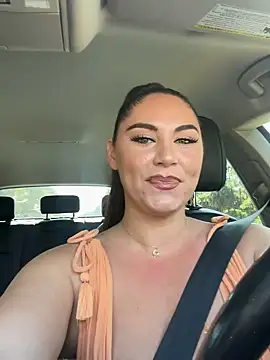 Snapshot of lovely_beast chatting on November 25, 2025, 5:57 pm lovely beast online show from November 25, 2025, 5:57 pm