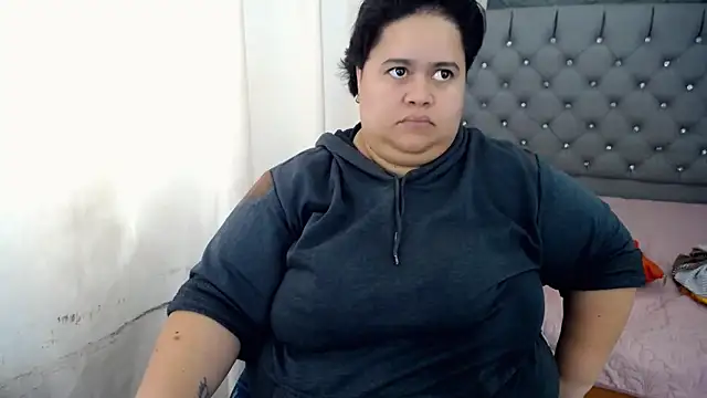 Snapshot of hotlesby4uxxx chatting on December 5, 2024, 8:00 pm hotlesby4uxxx online show from December 5, 2024, 8:00 pm