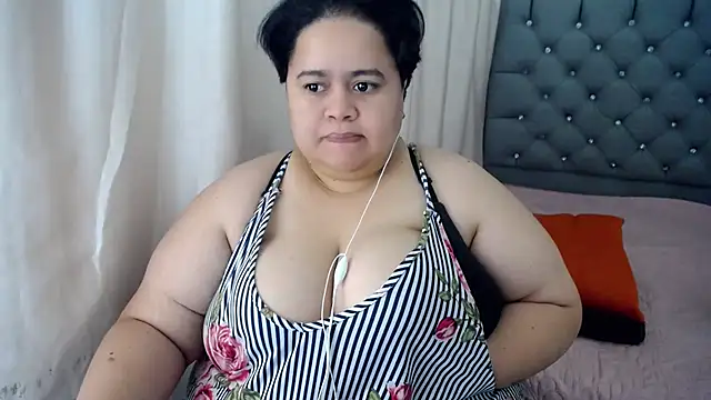 Snapshot of hotlesby4uxxx chatting on December 10, 2024, 10:47 pm hotlesby4uxxx online show from December 10, 2024, 10:47 pm