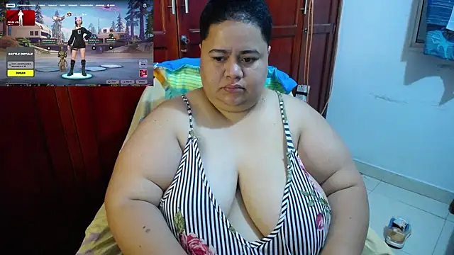 hotlesby4uxxx online show from May 5, 2026, 10:07 pm