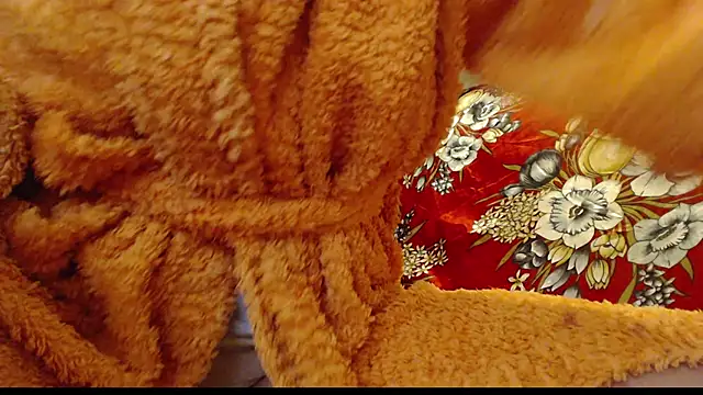 Snapshot of larawet chatting on January 14, 2025, 12:54 am larawet online show from January 14, 2025, 12:54 am