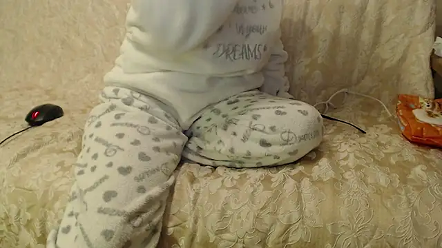 Snapshot of larawet chatting on November 29, 2025, 7:17 pm larawet online show from November 29, 2025, 7:17 pm