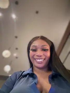 Snapshot of __Nessa__ chatting on January 18, 2025, 6:43 pm Nessa online show from January 18, 2025, 6:43 pm