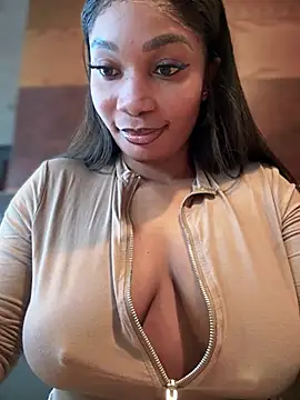 Snapshot of __Nessa__ chatting on February 21, 2025, 12:06 pm Nessa online show from February 21, 2025, 12:06 pm