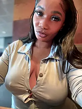 Snapshot of __Nessa__ chatting on October 12, 2025, 11:20 am Nessa online show from October 12, 2025, 11:20 am