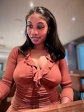 Snapshot of __Nessa__ chatting on October 17, 2025, 11:13 am Nessa online show from October 17, 2025, 11:13 am