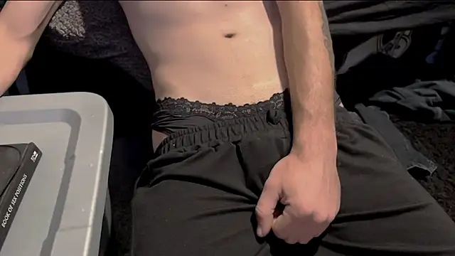 Happier Naked online show from February 19, 2026, 11:39 am