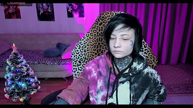 acid trip1l online show from December 11, 2024, 7:14 pm