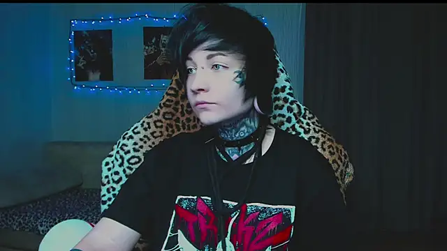 acid trip1l online show from October 5, 2025, 9:56 pm