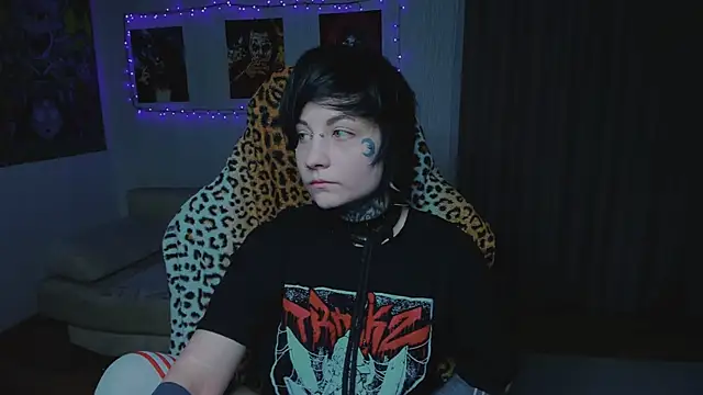 acid trip1l online show from October 31, 2025, 8:10 pm