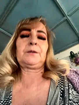 Irina2909xh online show from September 27, 2025, 2:33 pm