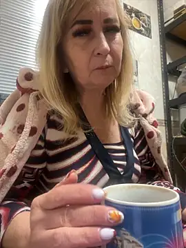 Irina2909xh online show from October 1, 2025, 3:29 pm