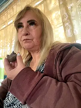 Irina2909xh online show from October 12, 2025, 9:19 am