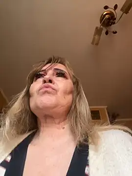 Irina2909xh online show from October 22, 2025, 6:57 am