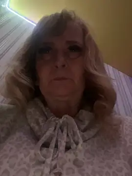 Irina2909xh online show from April 29, 2026, 6:03 pm