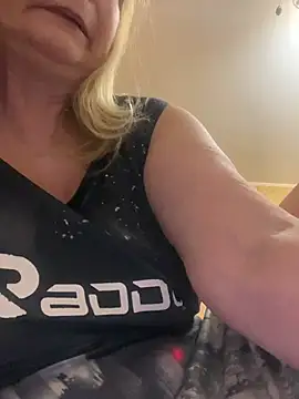 Snapshot of Irina2909@xh chatting on May 25, 2026, 1:00 am Irina2909xh online show from May 25, 2026, 1:00 am