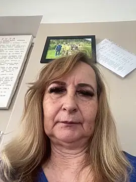 Snapshot of Irina2909@xh chatting on June 11, 2026, 10:02 am Irina2909xh online show from June 11, 2026, 10:02 am