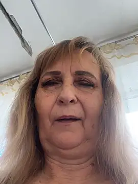 Irina2909xh online show from July 28, 2026, 12:12 pm